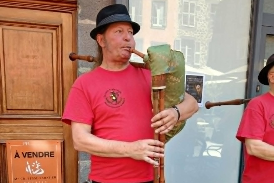 UN ARTISTE UNE RENCONTRE LUC VAILLANT